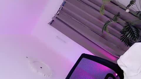 YOUR SLUT online show from 12.17.25