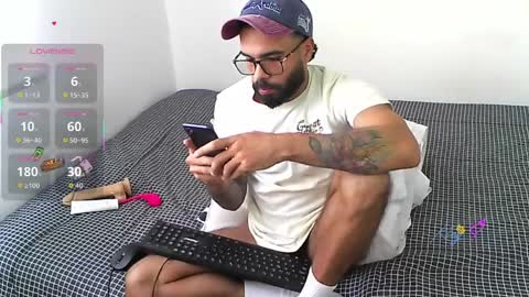 Hunter man online show from 04.05.26