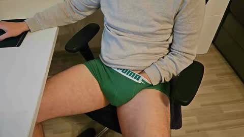 tree1989 online show from 12.06.24