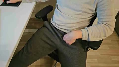 tree1989 online show from 12.29.24