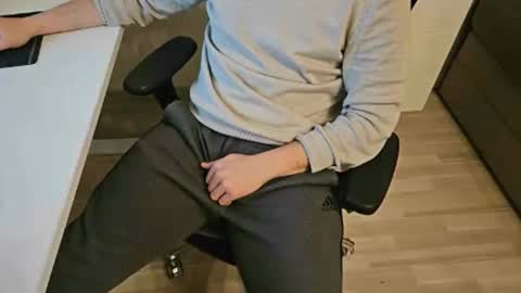 tree1989 online show from 01.01.25