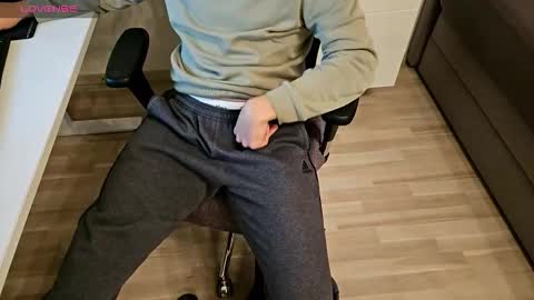 tree1989 online show from 11.16.25