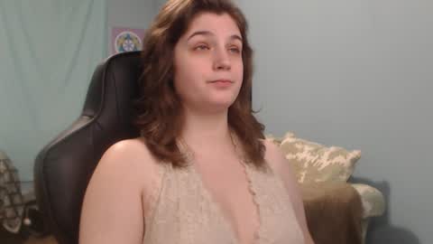 Snapshot of treejeanne chatting on 12.12.24 TreeJeanne online show from 12.12.24