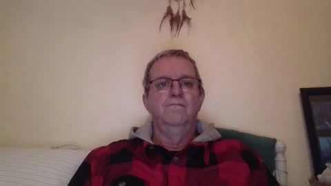 Snapshot of trev8331 chatting on 03.01.26 Fe-fi-fo-fum online show from 03.01.26