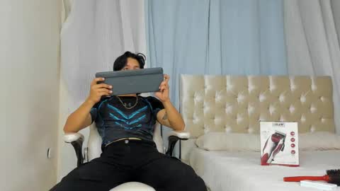 Snapshot of trevor_belmon chatting on 09.25.25 Trevor Belmon online show from 09.25.25