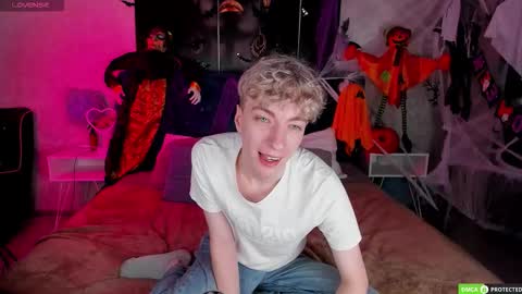 TrevorBenson online show from 10.26.25