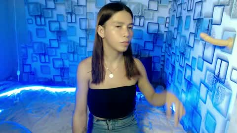 Snapshot of trexie215765 chatting on 06.23.26 trexie215765 online show from 06.23.26