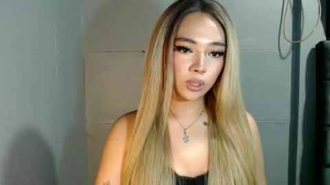 trexie_fucks15 online show from 09.26.25