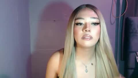 trexie_fucks15 online show from 09.30.25