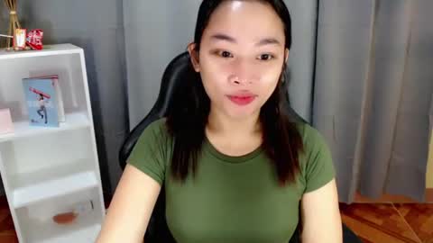 Snapshot of tricia_slut chatting on 05.04.26 tricia_slut online show from 05.04.26