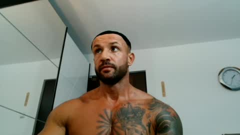 Snapshot of tridentmuscles chatting on 06.26.26 tridentmuscles online show from 06.26.26