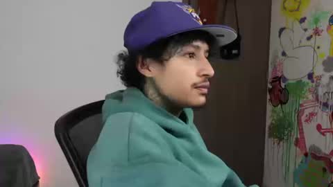 Snapshot of trieone chatting on 03.18.26 - trieone online show from 03.18.26
