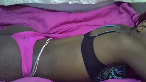 Snapshot of trina_vee chatting on 09.09.25 trina_vee online show from 09.09.25