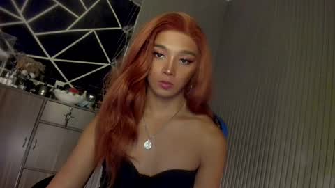 Snapshot of trinityfucksyou chatting on 01.01.25 Ms Ella online show from 01.01.25