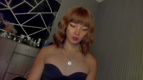 Snapshot of trinityfucksyou chatting on 02.01.25 Ms Ella online show from 02.01.25