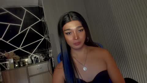 Snapshot of trinityfucksyou chatting on 03.07.25 Ms Ella online show from 03.07.25