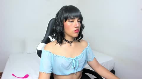 Triny online show from 01.17.25