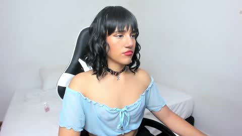 Triny online show from 02.05.25