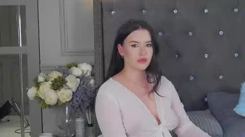 trisha_winslet online show from 12.13.24