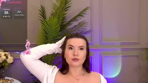 trisha_winslet online show from 03.08.25