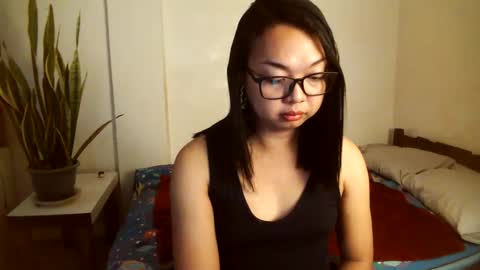 Snapshot of trishakera chatting on 01.28.25 trisha online show from 01.28.25