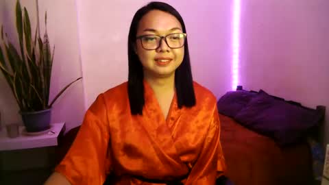 Snapshot of trishakera chatting on 02.06.25 trisha online show from 02.06.25