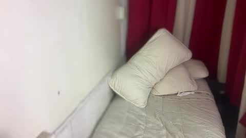 Trishia00 online show from 10.01.25