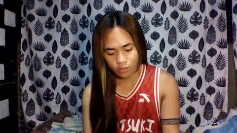 Trishia00 online show from 10.30.25