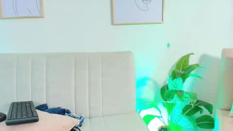 Trissha online show from 01.11.25