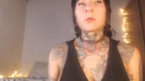 Snapshot of tristan_fantasycam22 chatting on 03.02.25 Tristan And Samara online show from 03.02.25