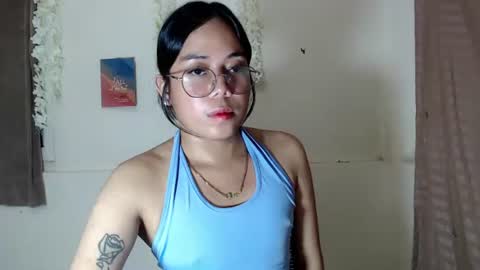Snapshot of trixie_foxslut chatting on 11.04.25 trixie_foxslut online show from 11.04.25