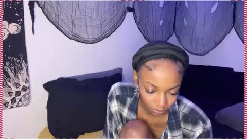 trixie_luv online show from 12.14.25