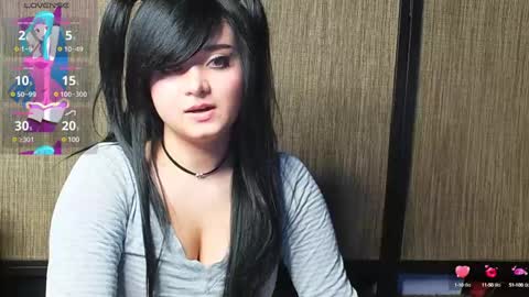 trixiedoescamcam online show from 01.18.25