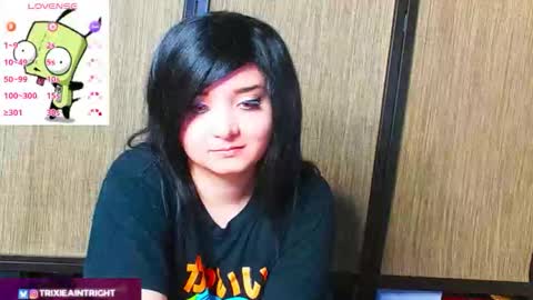 trixiedoescamcam online show from 10.02.25
