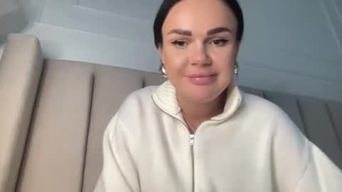 Victoria online show from 02.17.25