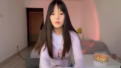 Snapshot of troyfarace chatting on 10.28.25 Yumi  online show from 10.28.25