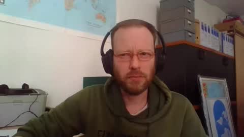 Snapshot of truble_again chatting on 05.15.26 truble_again online show from 05.15.26