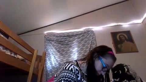 Snapshot of truckerswifetobe chatting on 12.12.24 TruckersWifeToBe online show from 12.12.24