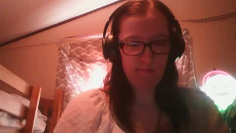 Snapshot of truckerswifetobe chatting on 02.04.25 TruckersWifeToBe online show from 02.04.25