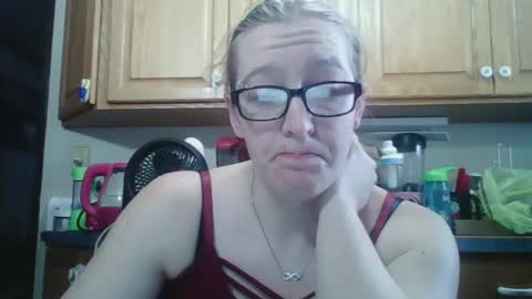 Snapshot of truckerswifetobe chatting on 09.11.25 TruckersWifeToBe online show from 09.11.25