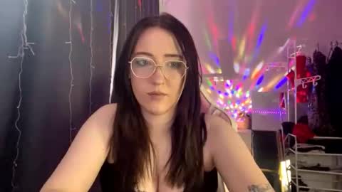 Snapshot of trudiesalcido chatting on 10.16.25 Amelia online show from 10.16.25