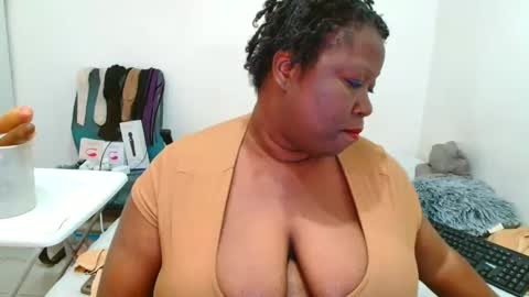 TrueBella30 online show from 10.18.25