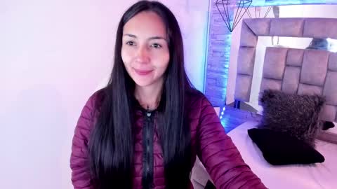 Snapshot of truelove_art chatting on 12.17.24 online show from 12.17.24