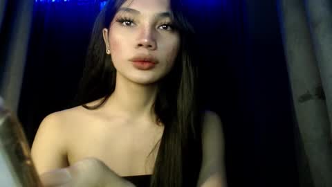 Snapshot of ts_athisa chatting on 10.24.25 ts_athisa online show from 10.24.25