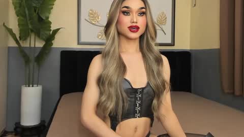 Saskia online show from 12.10.24