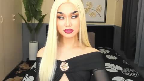 Saskia online show from 12.22.24