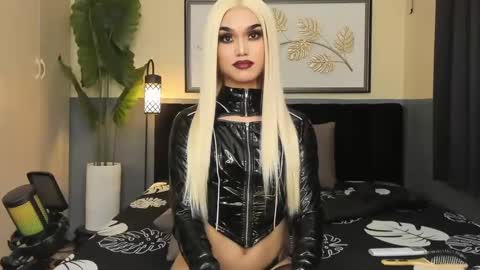 Saskia online show from 01.20.25