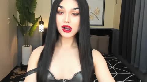 Saskia online show from 02.15.25