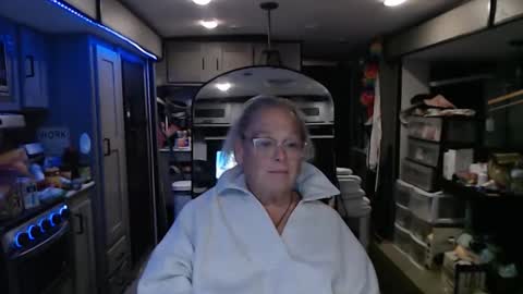 Snapshot of ts_evangeline chatting on 10.23.25 Evangeline online show from 10.23.25