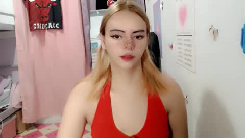 Snapshot of ts_vexana chatting on 01.08.25 Dhalia online show from 01.08.25